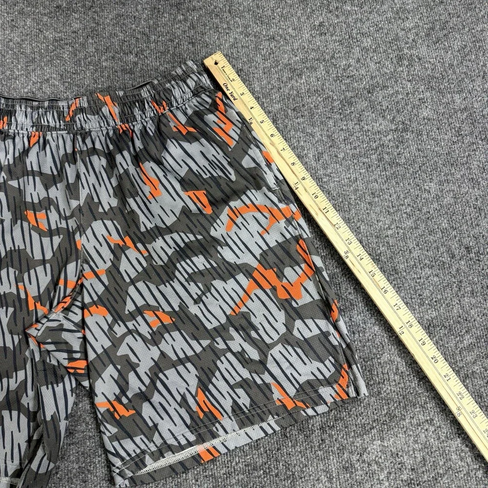 Under Armour Mens Large Loose Camo Shorts Gray Orange Athletic Training Gym